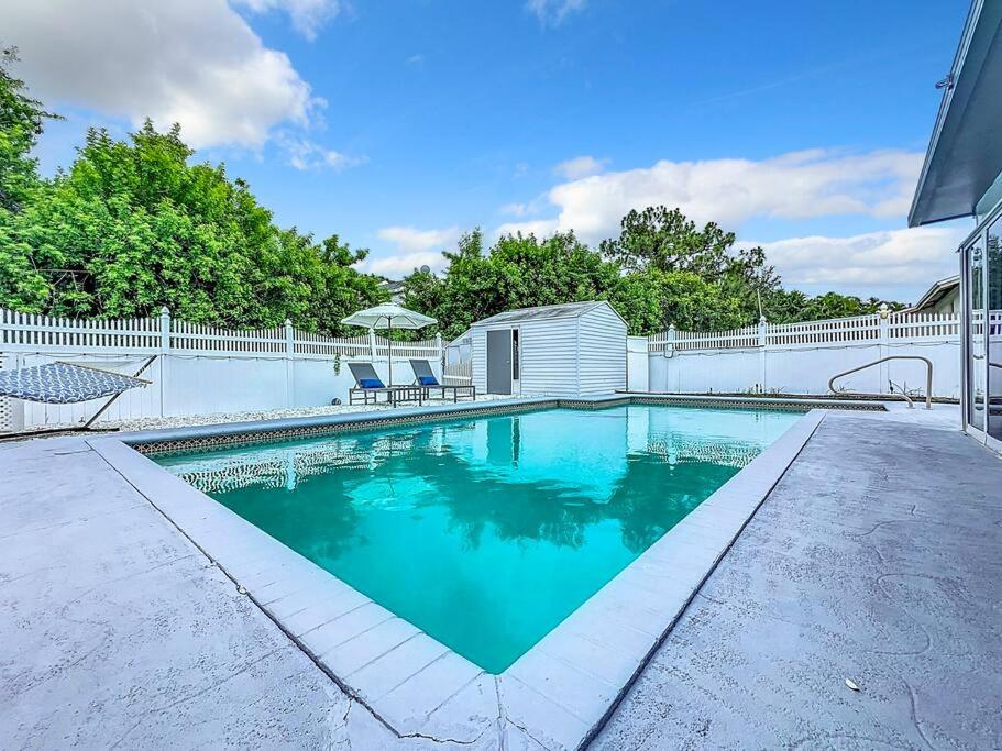 Poolside Paradise Near Siesta Key Beach Sarasota Eksteriør billede